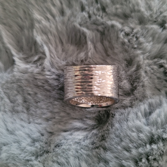 Ring - Picture 4 of 4